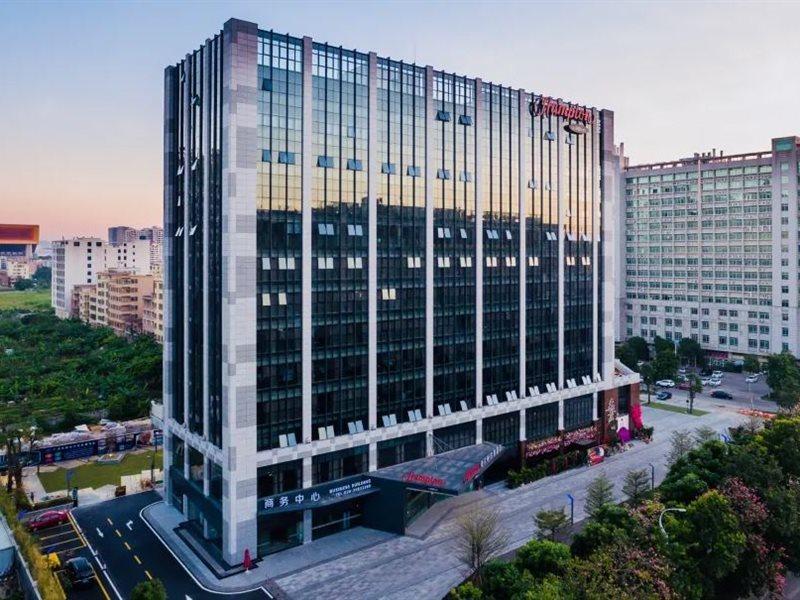 Отель Hampton By Hilton Guangzhou Huadu Экстерьер фото