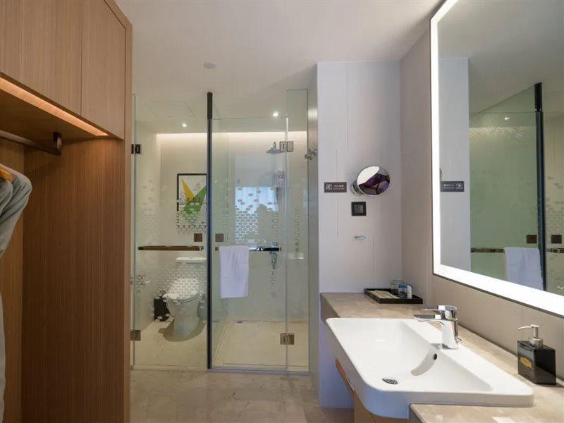 Отель Hampton By Hilton Guangzhou Huadu Экстерьер фото