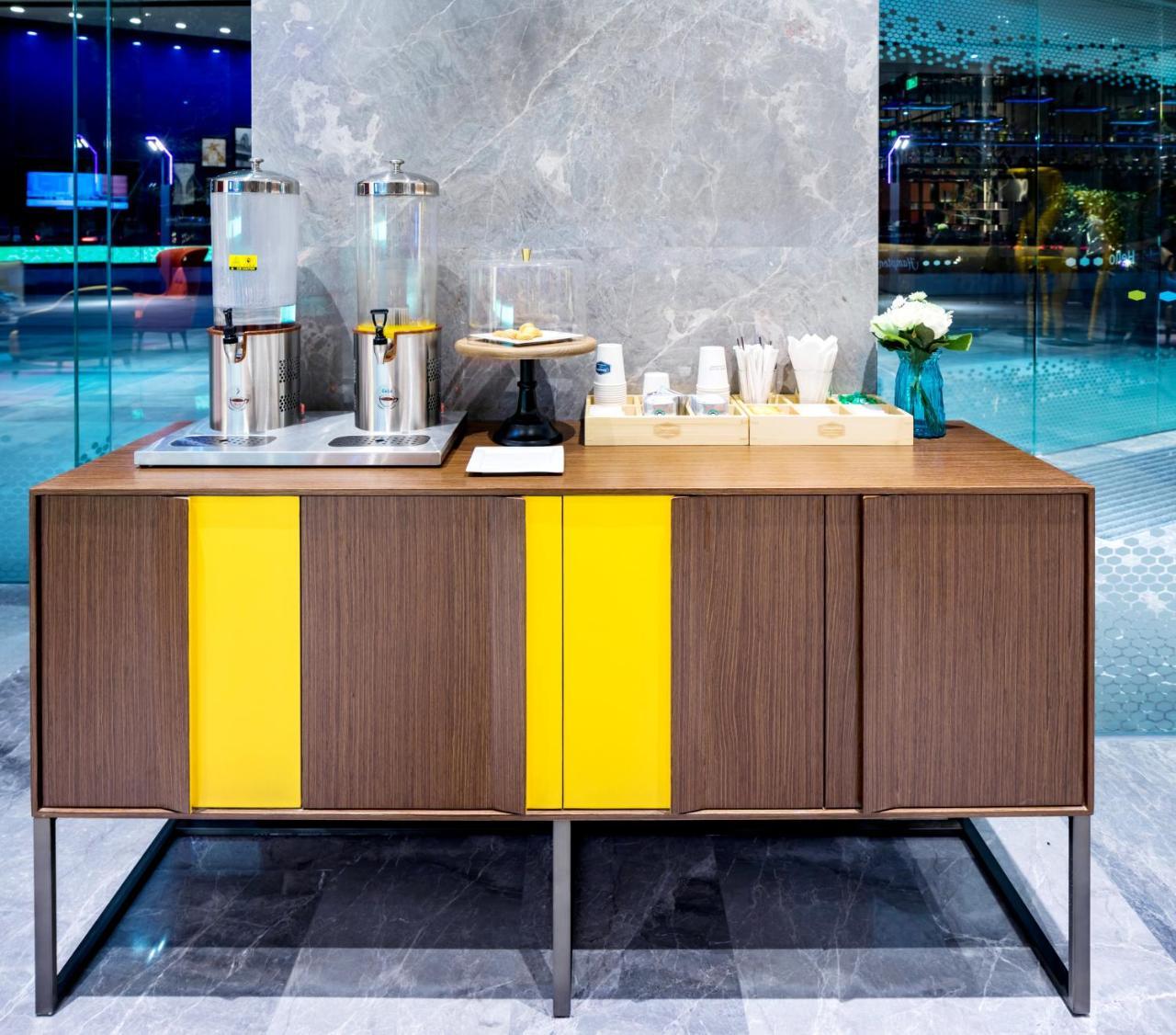 Отель Hampton By Hilton Guangzhou Huadu Экстерьер фото