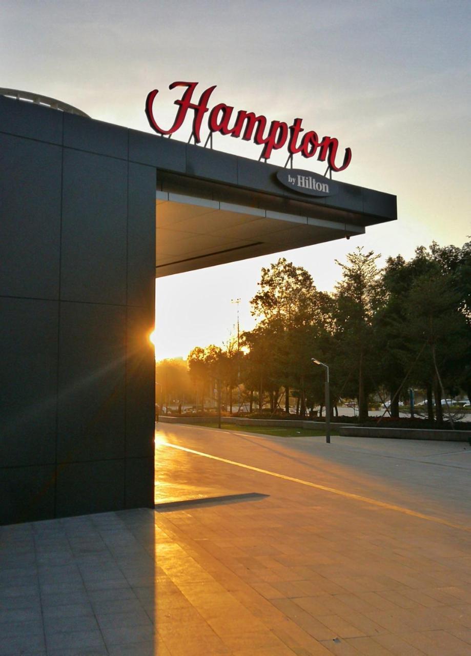 Отель Hampton By Hilton Guangzhou Huadu Экстерьер фото